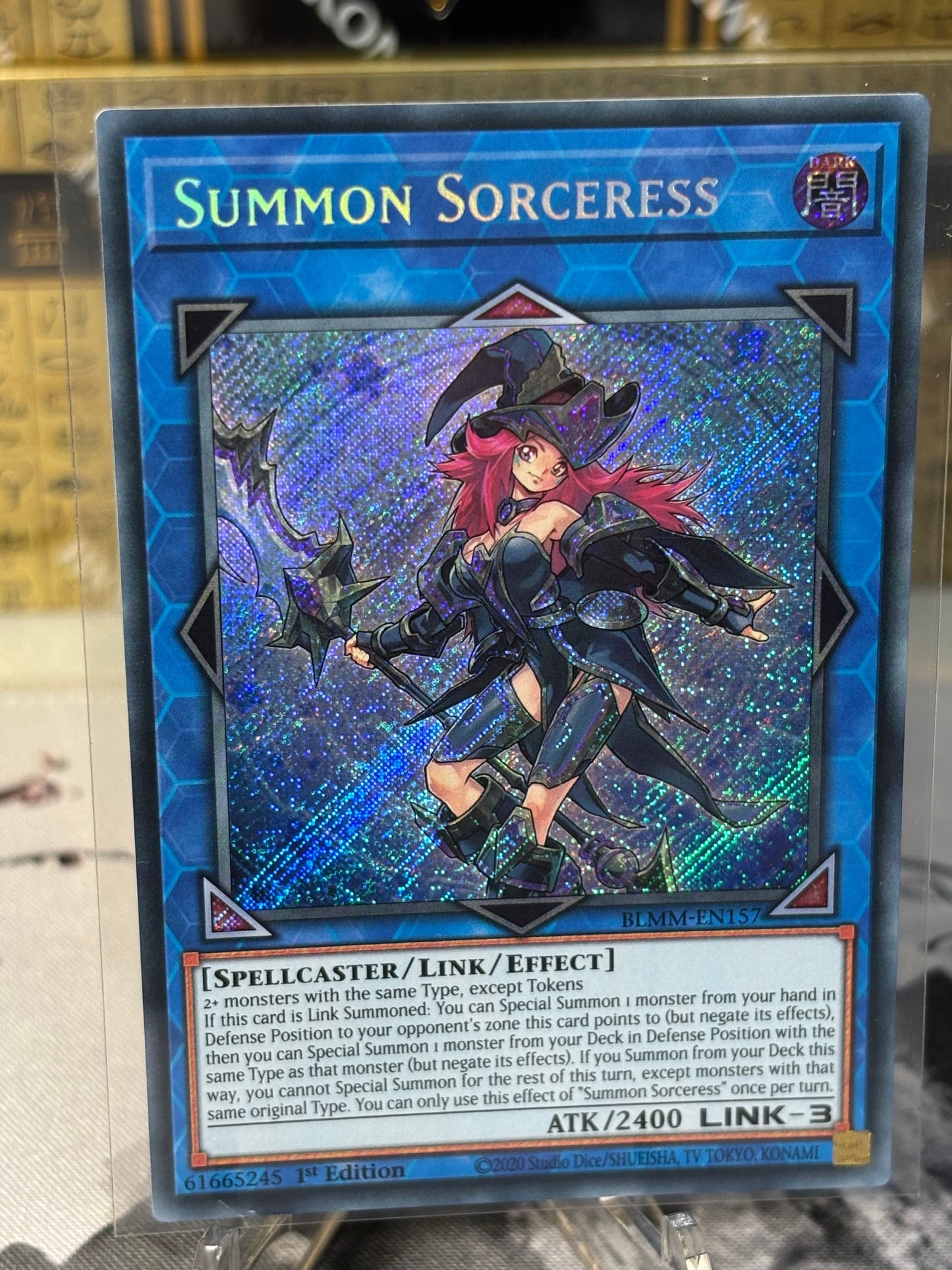 Summon Sorceress front view