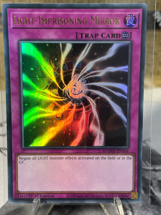 Light-Imprisoning Mirror front view