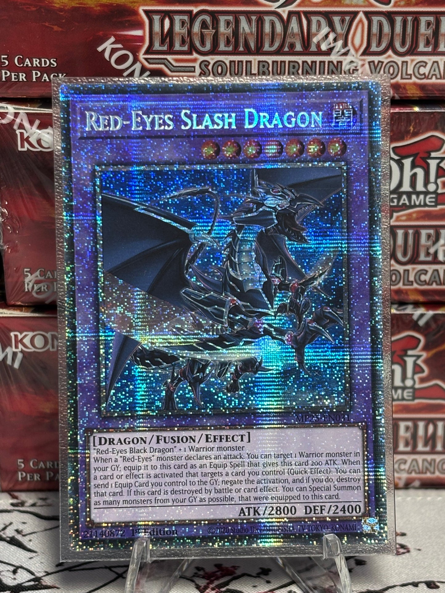 Red-Eyes Slash Dragon front view